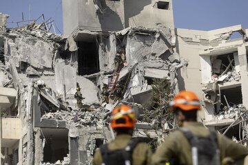 ئیسرائیل لە چەند ڕۆژی کۆتایی شەڕی 12 ڕۆژەدا بۆ ئاگربڕ دەپاڕایەوە