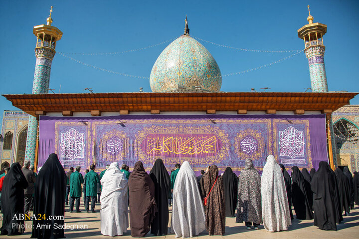 Photos: Black flag on dome of Shahcheragh shrine replaced