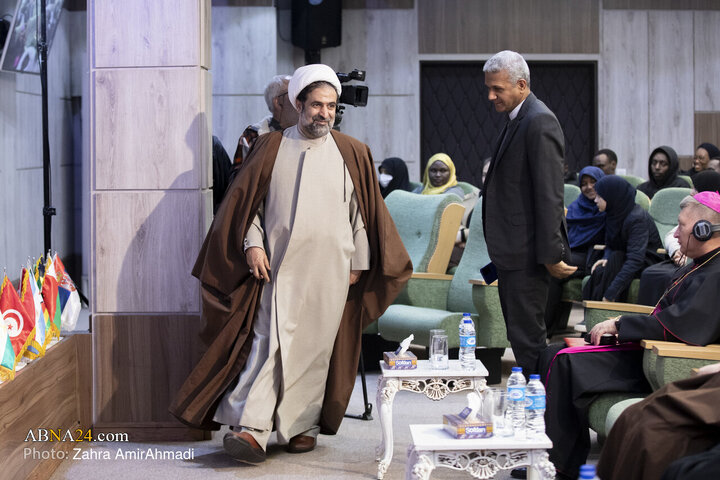 مراسم گرامیداشت میلاد حضرت مسیح(ع) در دانشگاه بین‌المللی اهل‌بیت(ع)