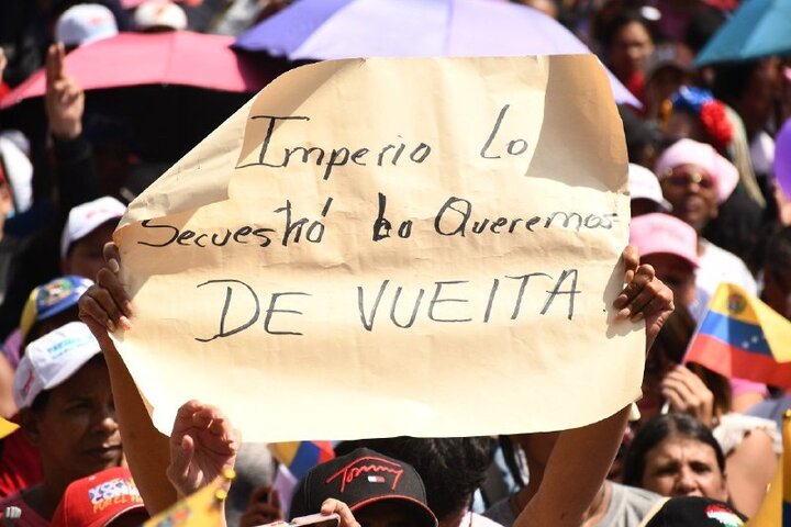 Informe fotográfico | Miles de venezolanos exigen con una gran marcha en Caracas la libertad de Maduro