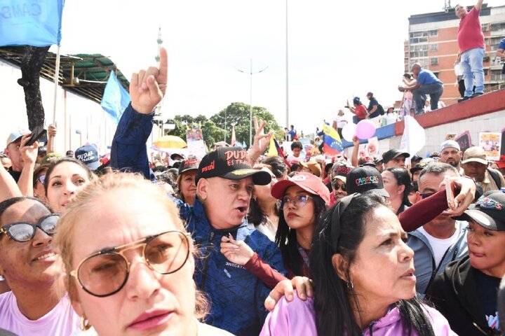 Informe fotográfico | Miles de venezolanos exigen con una gran marcha en Caracas la libertad de Maduro