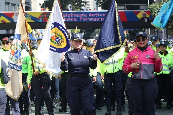 Informe fotográfico | Miles de venezolanos exigen con una gran marcha en Caracas la libertad de Maduro