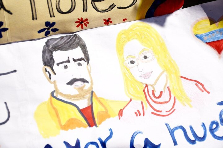 Informe fotográfico | Miles de venezolanos exigen con una gran marcha en Caracas la libertad de Maduro