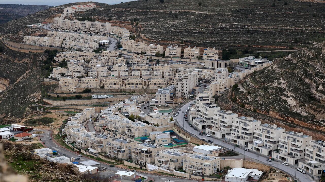 Israeli Regime Moves to Expand Settlements, Redraw Map of West Bank