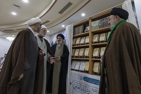 إزاحة الستار عن موسوعتي المناهل والسيد المجاهد وتراثه