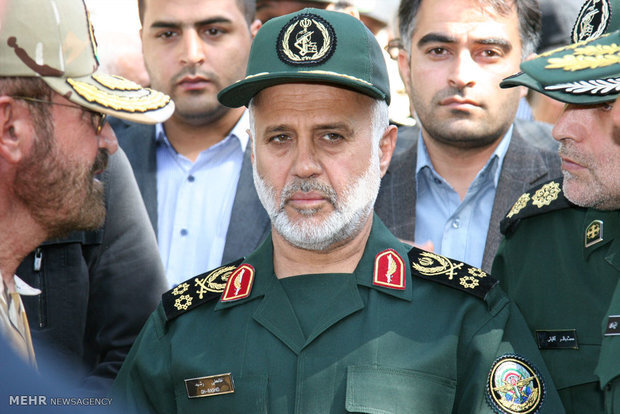 غوغائيون يحرقون مرقد الشهيد اللواء "غلامعلي رشيد" في مدينة"دزفول" الايرانية