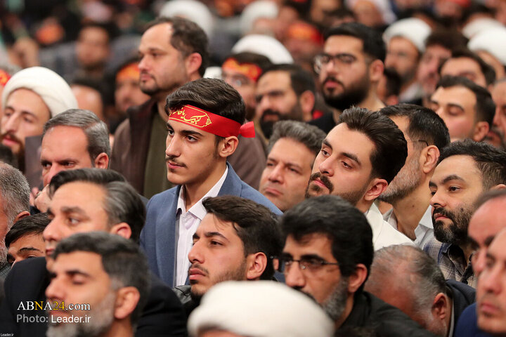 تقرير مصور/ قائد الثورة الاسلامية يستقبل أهالي مدينة قم بمناسبة (انتفاضة 19 دي)