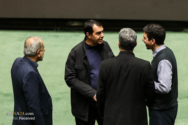 Foto / İran İslam Meclisi'nin Aleni Oturum Sonrası Amerika ve Siyonizm Karşıtı Sloganlarından Kesitler