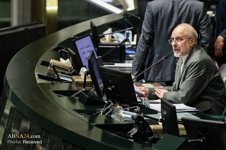 Foto / İran İslam Meclisi'nin Aleni Oturum Sonrası Amerika ve Siyonizm Karşıtı Sloganlarından Kesitler