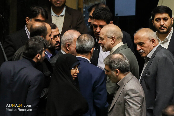 Foto / İran İslam Meclisi'nin Aleni Oturum Sonrası Amerika ve Siyonizm Karşıtı Sloganlarından Kesitler