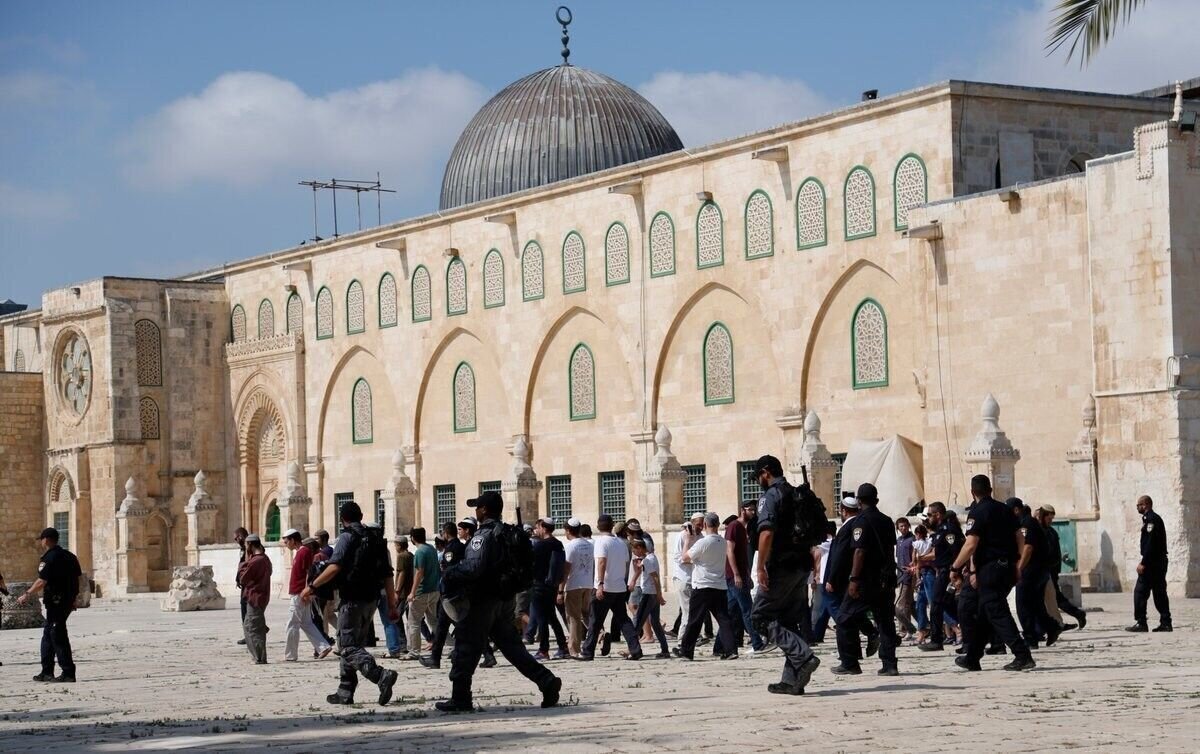 Di' inaasahang paglusob ng mga Zionist Settlers sa Al-Aqsa Mosque