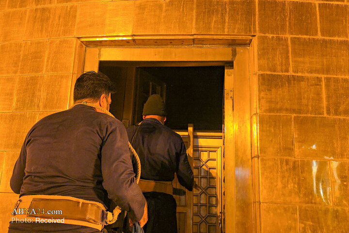 Foto / İmam Rıza (a.s) Haremi Şerifine Siyah Bahrağın Asılması