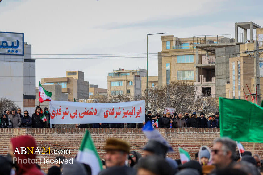 شعار ویژه مردم آذربایجان در راهپیمایی یومالله ۲۲ دی چه بود؟ + عکس