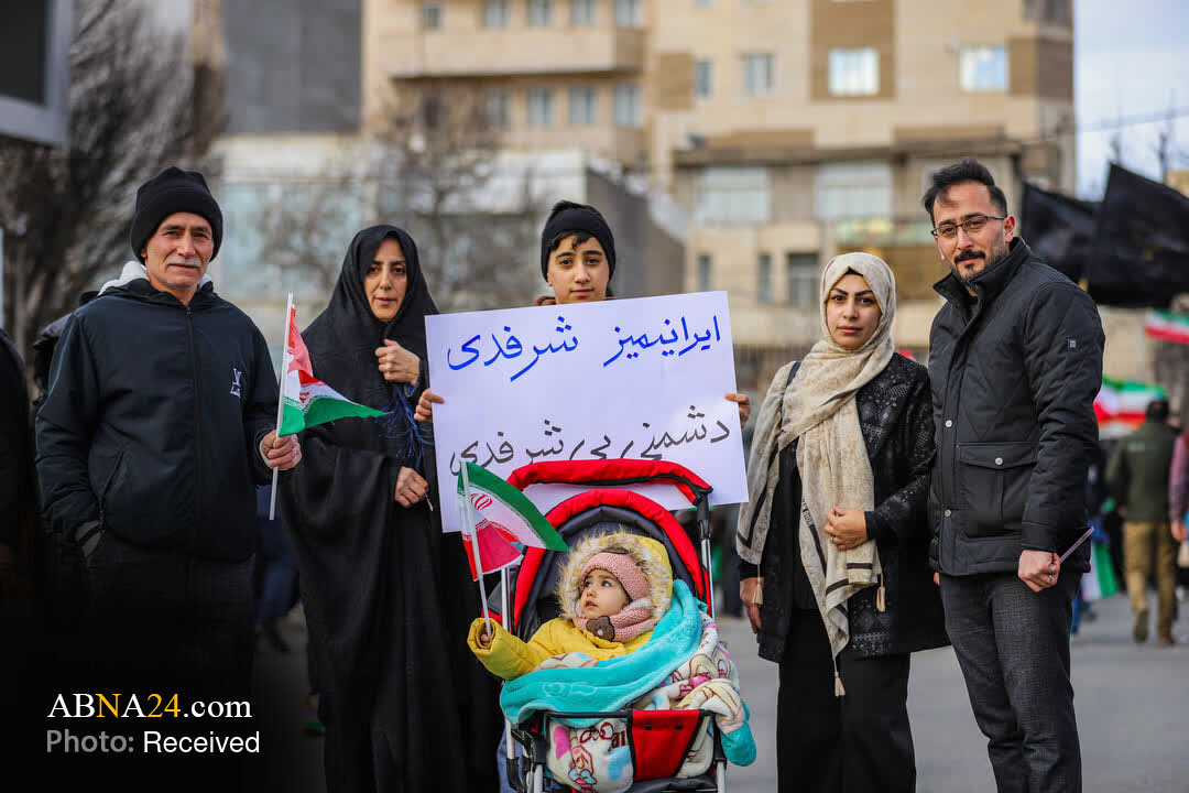 Azerbaycan Halkından Rıza Pehlevi’ye Sert Tepki: Azebaycan Halkı Şerefli Pehlevi İse Şerefsiz