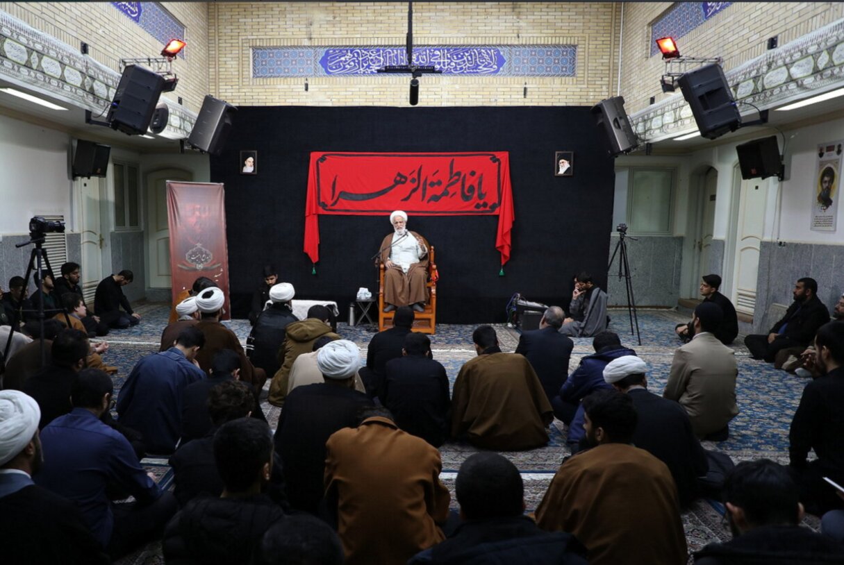 وداع با طلبه بسیجی شهید مدافع امنیت در قم + تصاویر