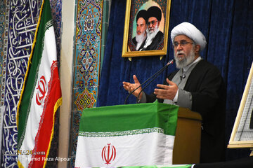 Ayatullah Ramezani: Rakyat Iran adalah Benteng Kuat Revolusi/Musuh Tidak Punya Jalan Selain Kegagalan