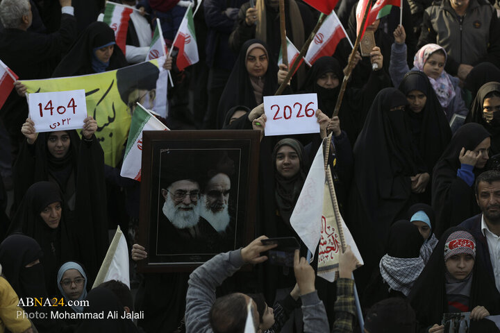 تقرير مصور/ مسيرات واسعة شعبية بمناسبة التضامن الوطني لـ "22 شهر دي" في مدينة قم