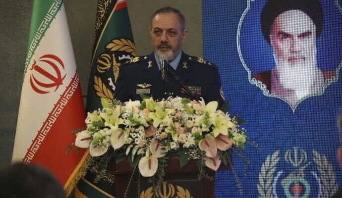 وزير الدفاع: أمريكا ومن معها شكلوا مراكز لتوجيه الارهابيين بفعل الشغب والتدمير داخل ايران