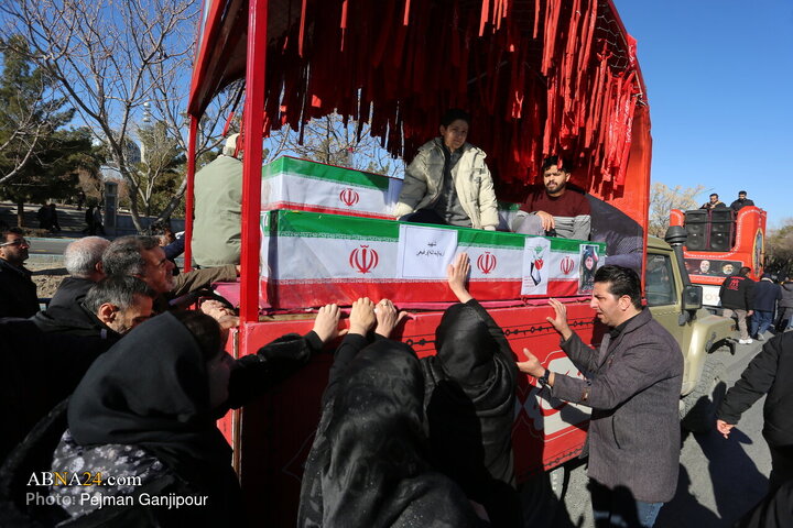 تشییع هفت شهید اغتشاشات اخیر در اصفهان