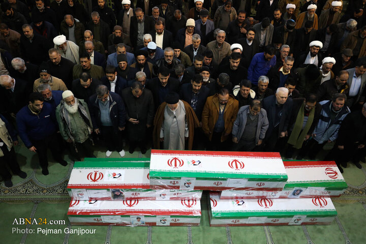 Foto / İsfahan'da 7 Güvenlik Şehidinin Teşyii Cenazesinden Kareler