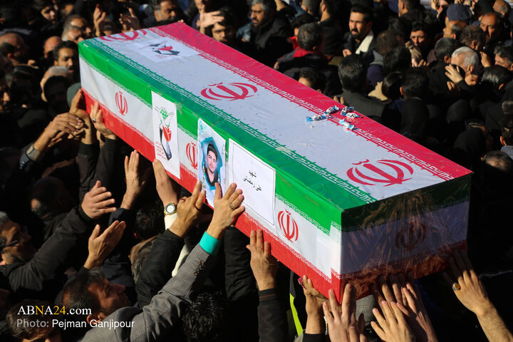 Foto / İsfahan'da 7 Güvenlik Şehidinin Teşyii Cenazesinden Kareler
