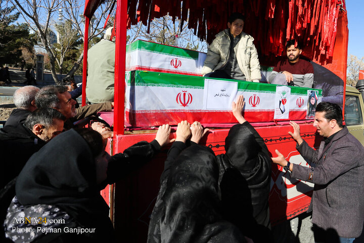 Foto / İsfahan'da 7 Güvenlik Şehidinin Teşyii Cenazesinden Kareler