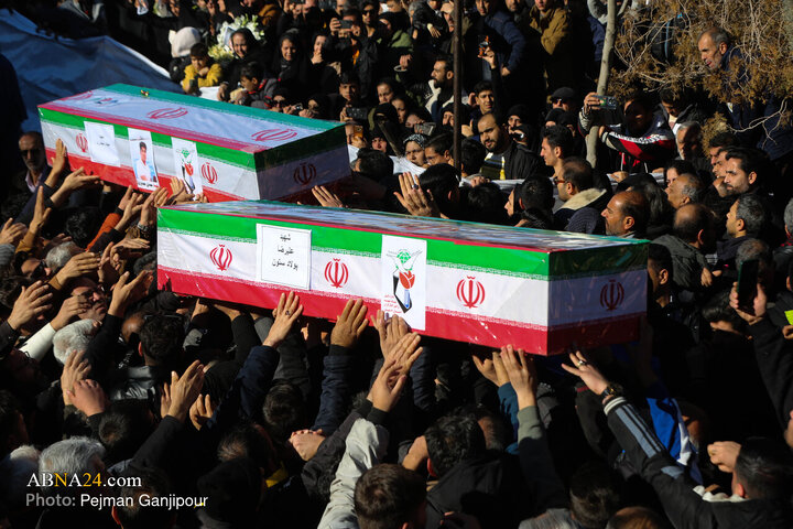 Foto / İsfahan'da 7 Güvenlik Şehidinin Teşyii Cenazesinden Kareler