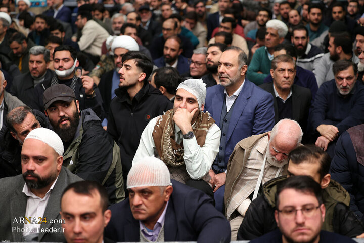 تقرير مصور/ قائد الثورة الاسلامية يستقبل أبناء الشعب الإيراني بمناسبة عيد المبعث المبارك
