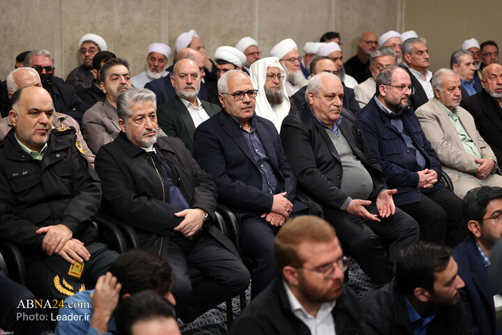تقرير مصور/ قائد الثورة الاسلامية يستقبل أبناء الشعب الإيراني بمناسبة عيد المبعث المبارك