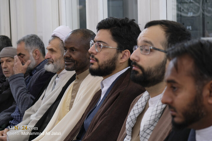 تقرير مصور/ احتفال تقليد العمامة للطلاب في يوم عيد المبعث النبوي الشريف