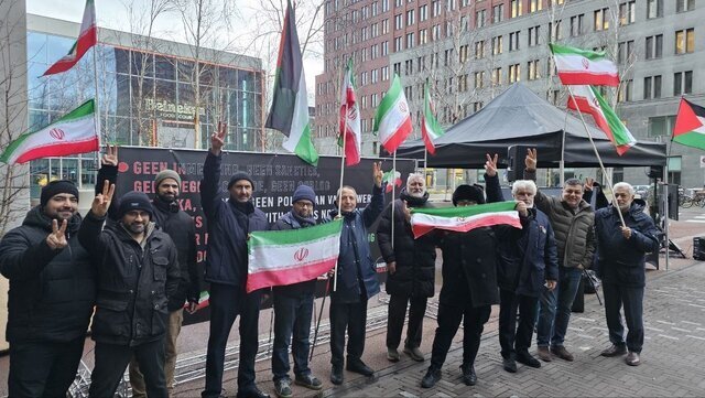 Warga Iran yang Bermukim di Belanda Mengecam Campur Tangan Asing dalam Urusan Dalam Negeri Iran