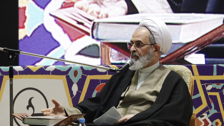 ولایت فقیه، خط قرمز همه دلدادگان جبهه اسلامی است