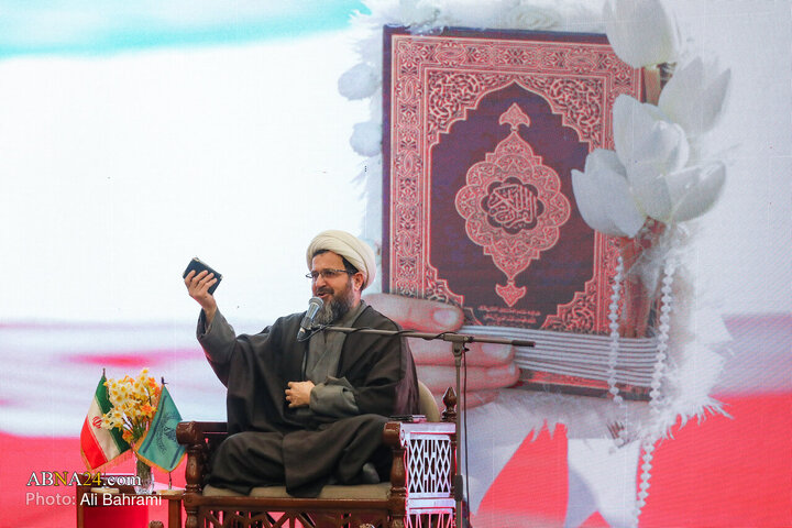 Foto / Cemkeran Mescidinde Ümmetin Velayetle Biatından Kareler