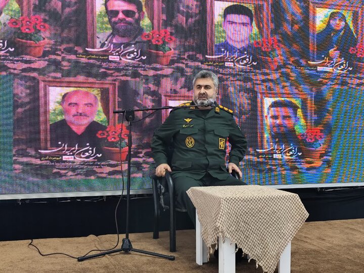 جوانان با مقاومت عاشورایی، پرچم انقلاب را برافراشته‌اند