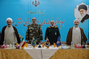 အီရန် တပ်မတော် နှင့် အီရန် အစ္စလာမ်မစ် တော်လှန်ရေးအစောင့်တပ်များ သည် ရန်သူများကို ရင်ဆိုင်ရန် စည်းလုံး ညီညွတ်စွာ ရှိနေ