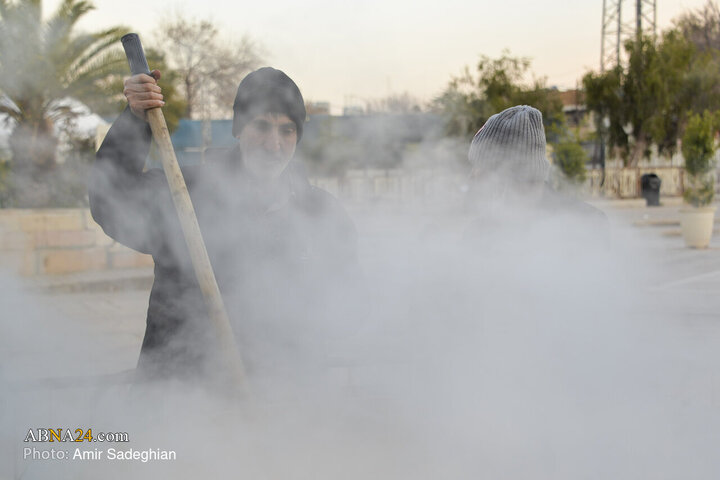 Photos: Cooking 20 tons of Samano in Imamzadeh Sayyed Alaeddin Shiraz