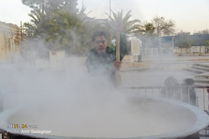 Photos: Cooking 20 tons of Samano in Imamzadeh Sayyed Alaeddin Shiraz