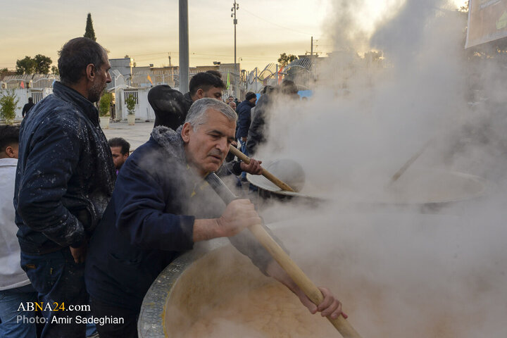 Photos: Cooking 20 tons of Samano in Imamzadeh Sayyed Alaeddin Shiraz