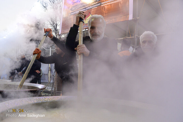 Photos: Cooking 20 tons of Samano in Imamzadeh Sayyed Alaeddin Shiraz