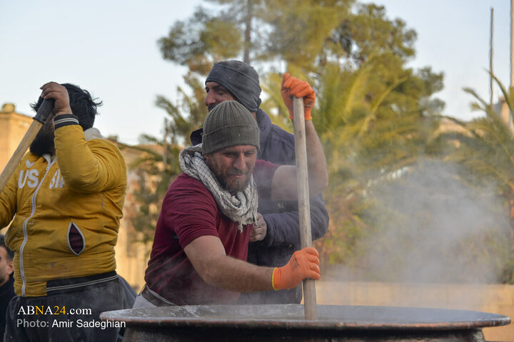 Photos: Cooking 20 tons of Samano in Imamzadeh Sayyed Alaeddin Shiraz
