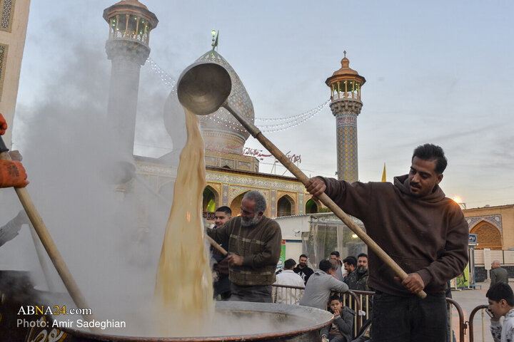 Photos: Cooking 20 tons of Samano in Imamzadeh Sayyed Alaeddin Shiraz