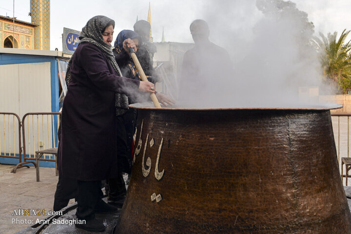 Photos: Cooking 20 tons of Samano in Imamzadeh Sayyed Alaeddin Shiraz