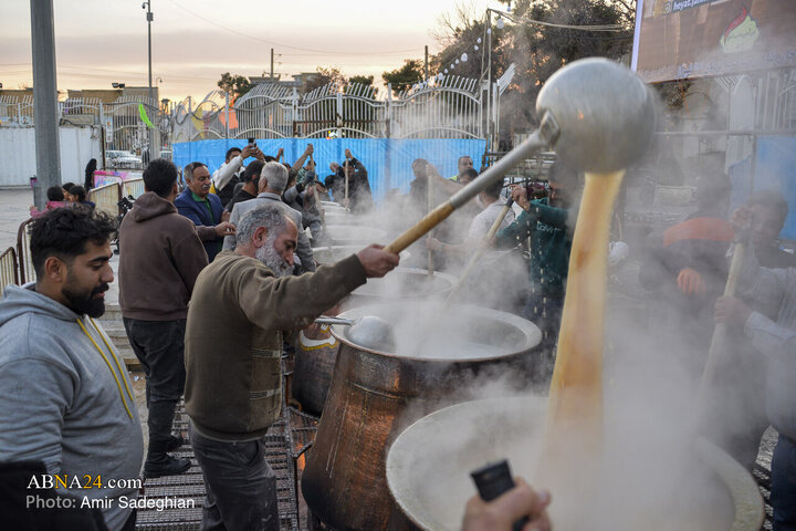 Photos: Cooking 20 tons of Samano in Imamzadeh Sayyed Alaeddin Shiraz