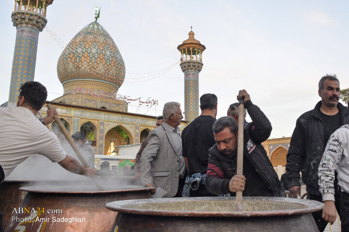 Photos: Cooking 20 tons of Samano in Imamzadeh Sayyed Alaeddin Shiraz