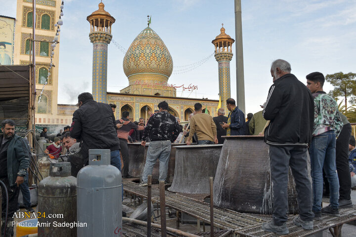 Photos: Cooking 20 tons of Samano in Imamzadeh Sayyed Alaeddin Shiraz
