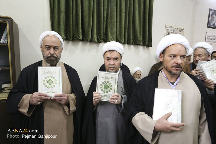 Foto / İsfahan’da İlim Havzası Öğrencilerinin Kuran ve İslami Mukaddesat’a Hakareti Kınama Gösterisi