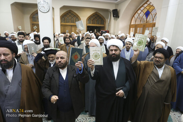 Foto / İsfahan’da İlim Havzası Öğrencilerinin Kuran ve İslami Mukaddesat’a Hakareti Kınama Gösterisi