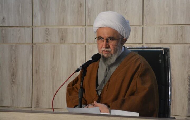 دبیرکل مجمع جهانی اهل‌بیت(ع): تهدید رهبر انقلاب، تهدید همه آزادی‌خواهان و خط قرمز ملت ایران است/ واقعیت‌ها را روایت و دروغ‌های رسانه‌ای را افشا کنید