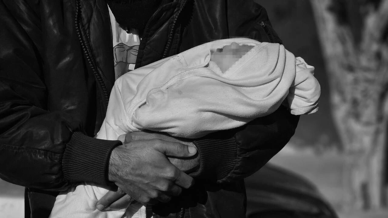 Gazze'de 12 günlük bebek soğuktan şehit oldu