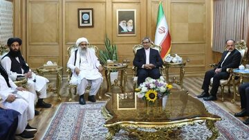 استانداران خراسان رضوی و هرات در نقطه صفر مرزی دیدار کردند